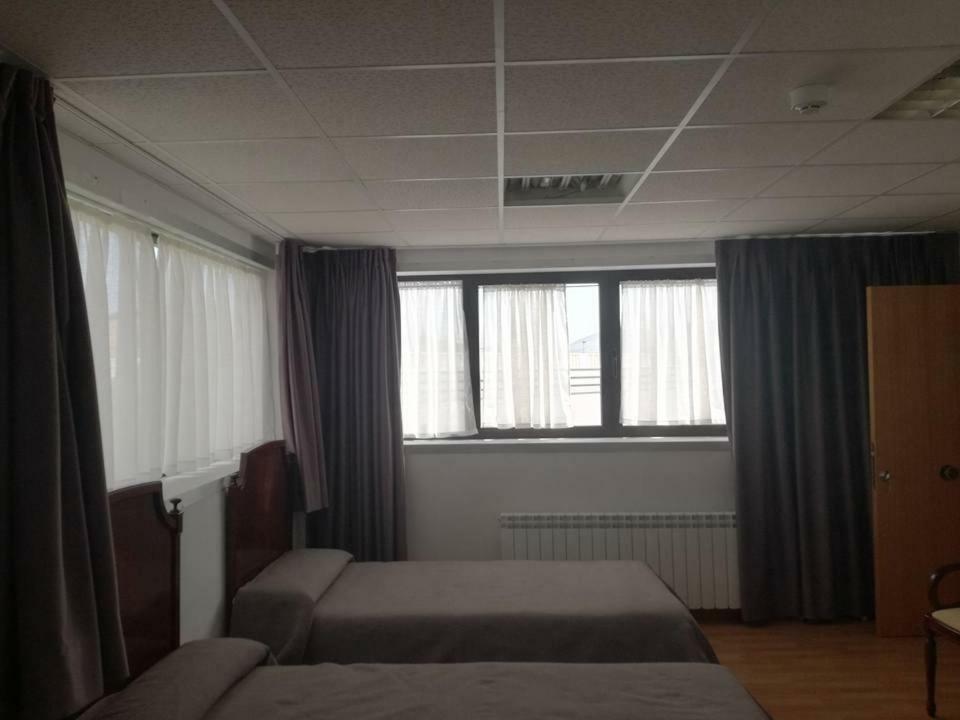Pension La Espiga Памплона Екстер'єр фото