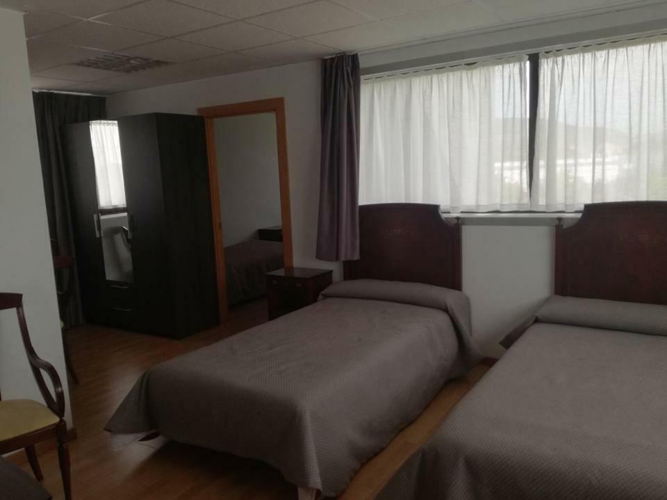 Pension La Espiga Памплона Екстер'єр фото